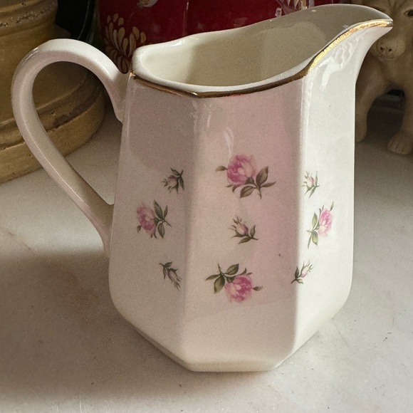 Harkerware Pink Rosebud Creamer - Picture 5 of 6